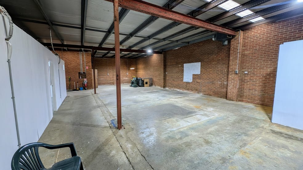 Click to view all images 5/7 Tumbi Creek Road Berkeley Vale NSW 2261 - Image 3