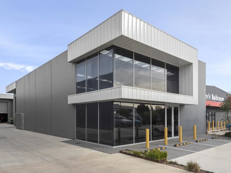 Click to view all images Unit 4, 172 Fyans Street South Geelong VIC 3220 - Image 2
