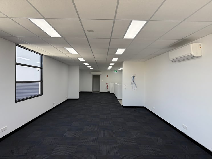Click to view all images 38 Robbins Circiut Williamstown VIC 3016 - Image 2