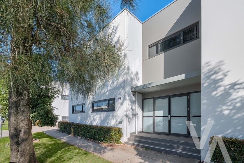 Click to view all images 19 Darling Street Carrington NSW 2294 - Image 2