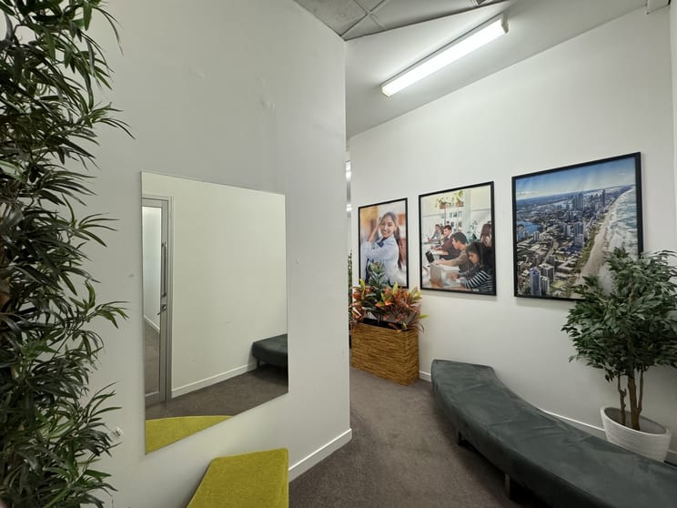 Click to view all images 4G & 5/126 Scarborough Street Southport QLD 4215 - Image 2