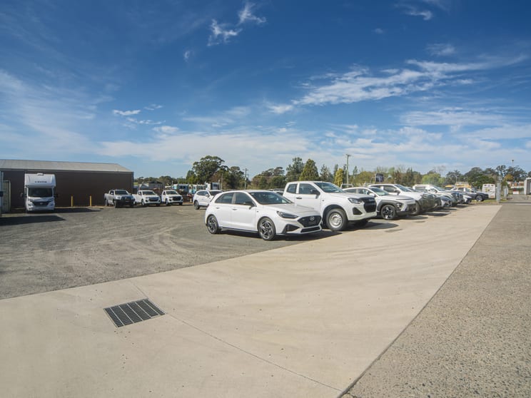 Click to view all images 16 Concorde Way Bomaderry NSW 2541 - Image 3