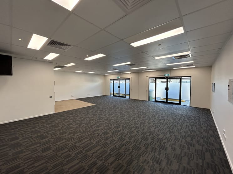 Click to view all images 6/193-203 South Pine Road Brendale QLD 4500 - Image 1