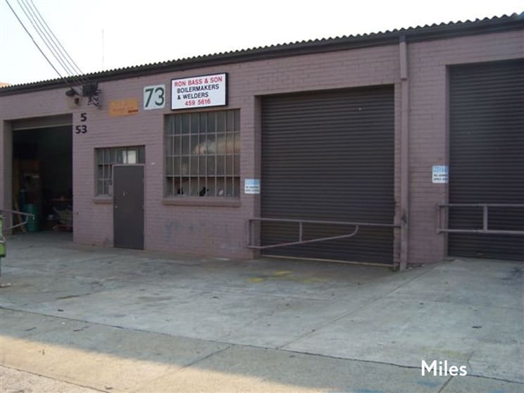 Click to view all images 4/51-53 Crissane Road Heidelberg West VIC 3081 - Image 1