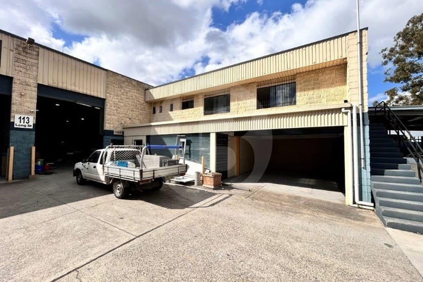 Click to view all images OFFICE 2/113 LONG STREET Smithfield NSW 2164 - Image 2