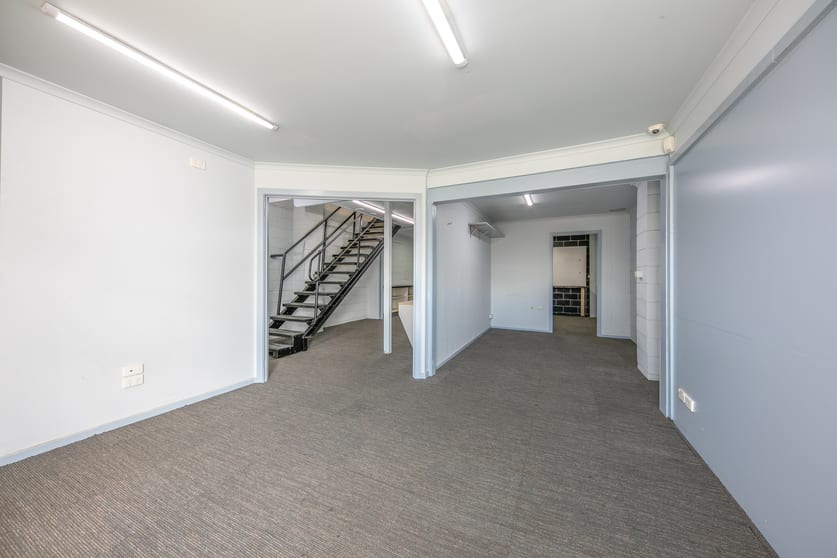 Click to view all images 3/11 McDougall Road Sunbury VIC 3429 - Image 2