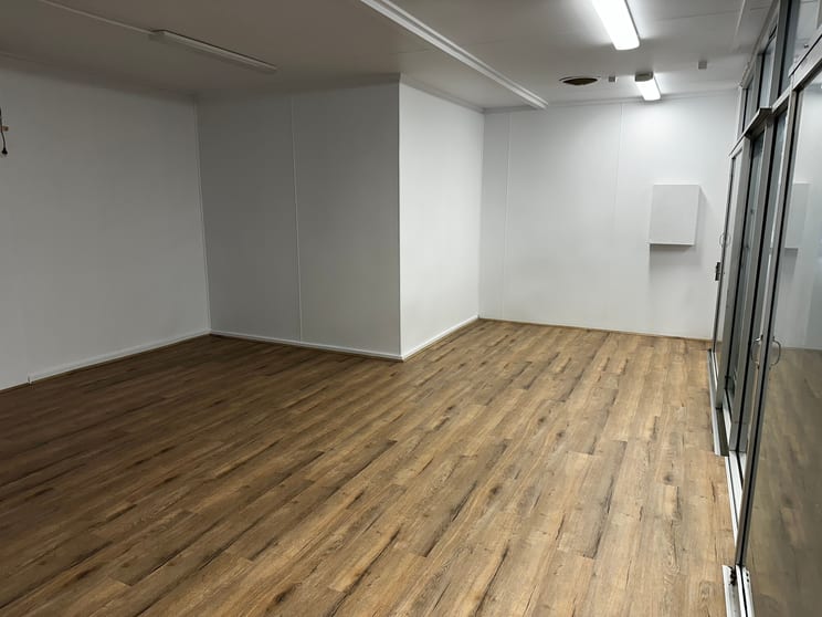 Click to view all images UNIT 4/60 The Boulevarde Toronto NSW 2283 - Image 2