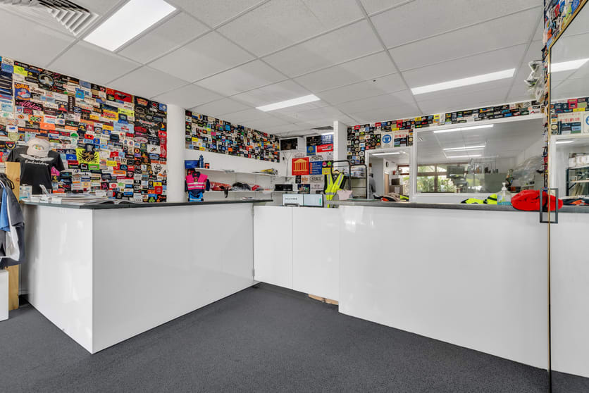 Click to view all images 20/1 Newspaper Place Maroochydore QLD 4558 - Image 2