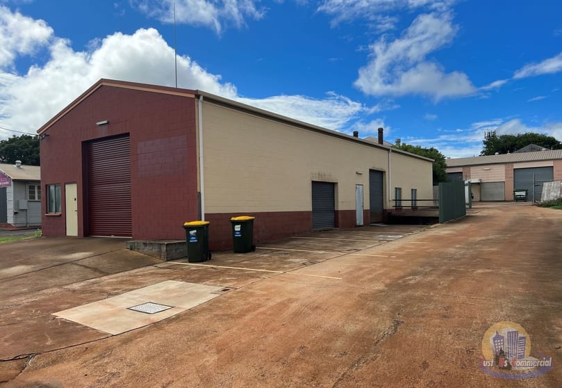 Click to view all images 19 Macrossan Street Childers QLD 4660 - Image 3