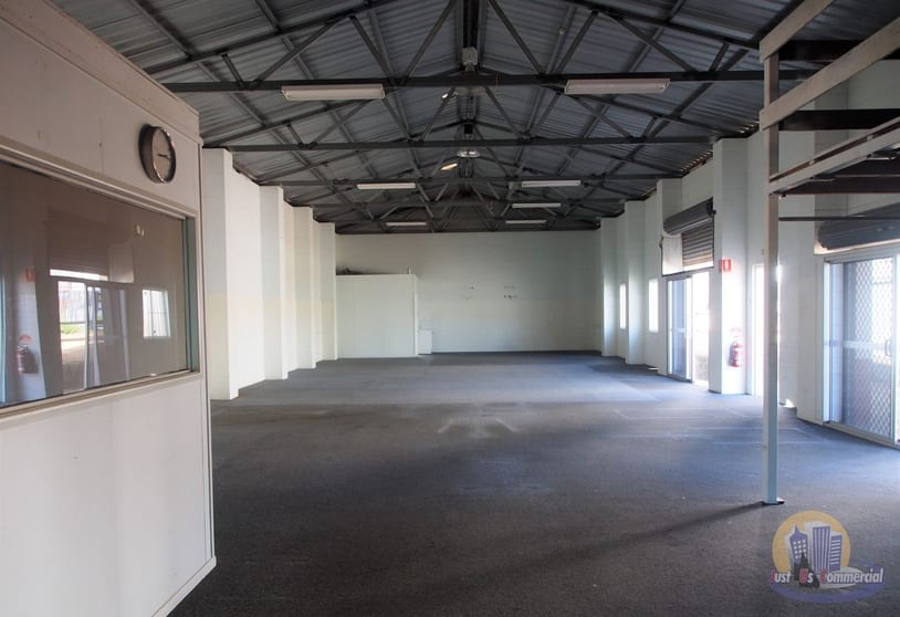 Click to view all images 19 Macrossan Street Childers QLD 4660 - Image 2