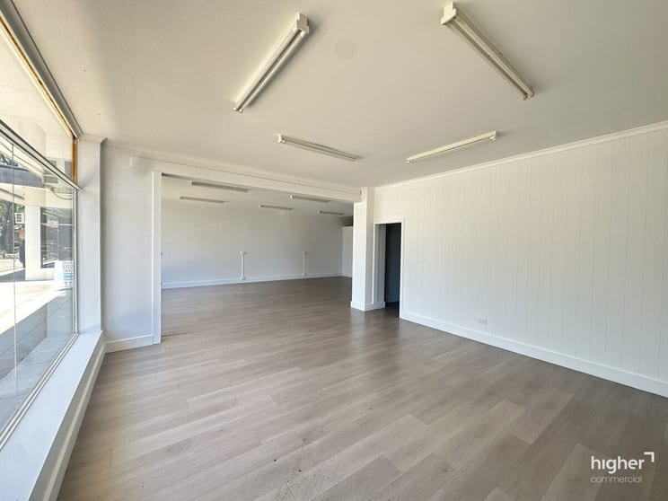 Click to view all images Shops 4 & 5/9-29 Desmond Avenue Pooraka SA 5095 - Image 1
