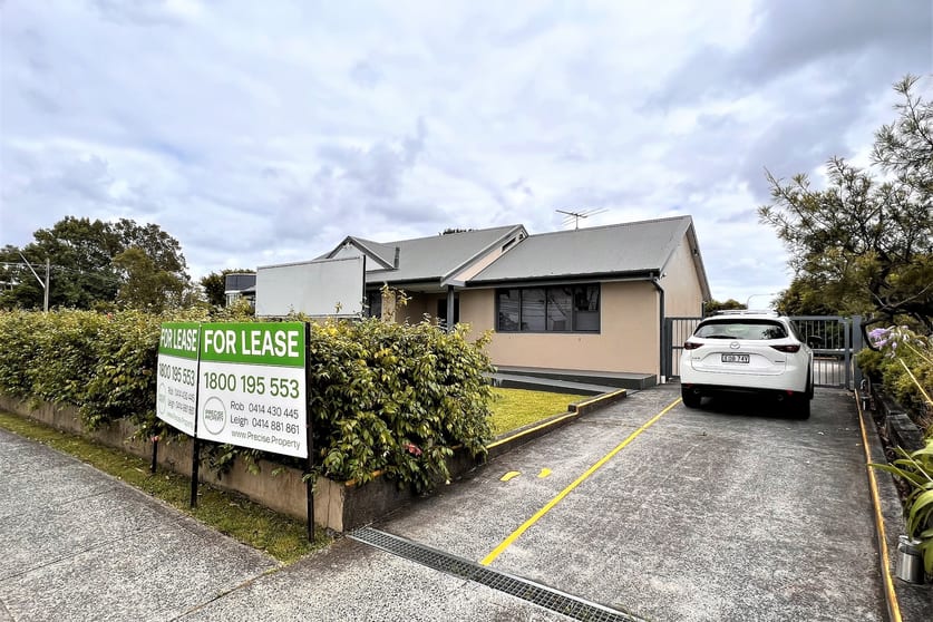 Click to view all images 4 Russell Avenue Frenchs Forest NSW 2086 - Image 2
