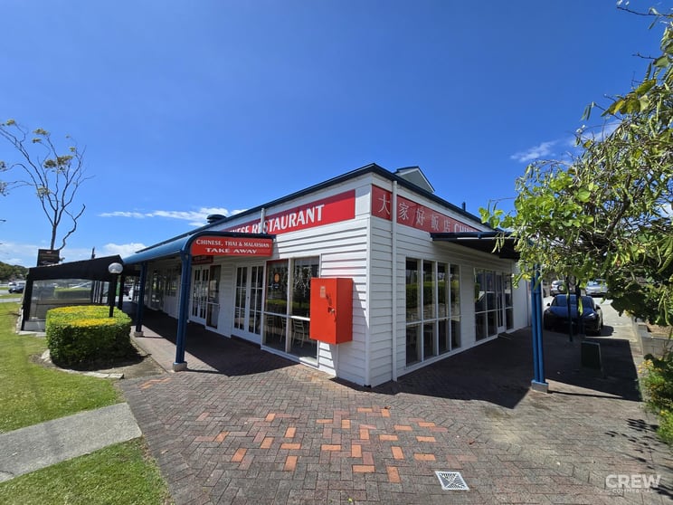 Click to view all images 12/128 Lae Drive Runaway Bay QLD 4216 - Image 3