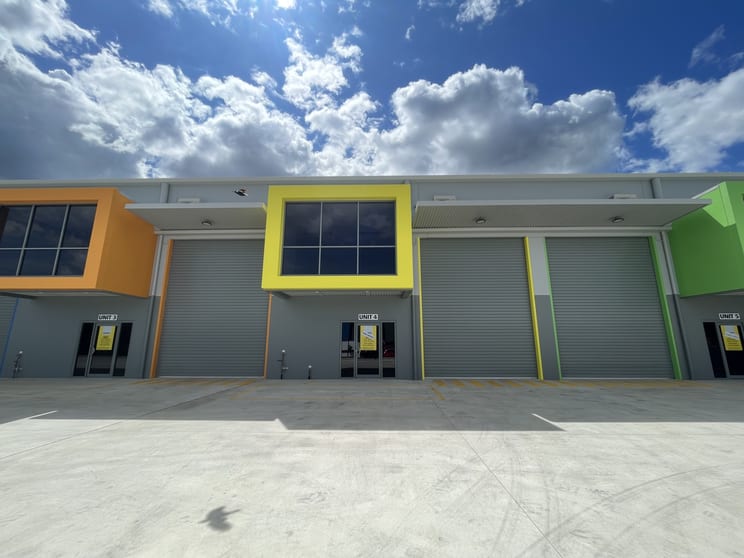 Click to view all images 4/26-30 Kabi Circuit Deception Bay QLD 4508 - Image 1