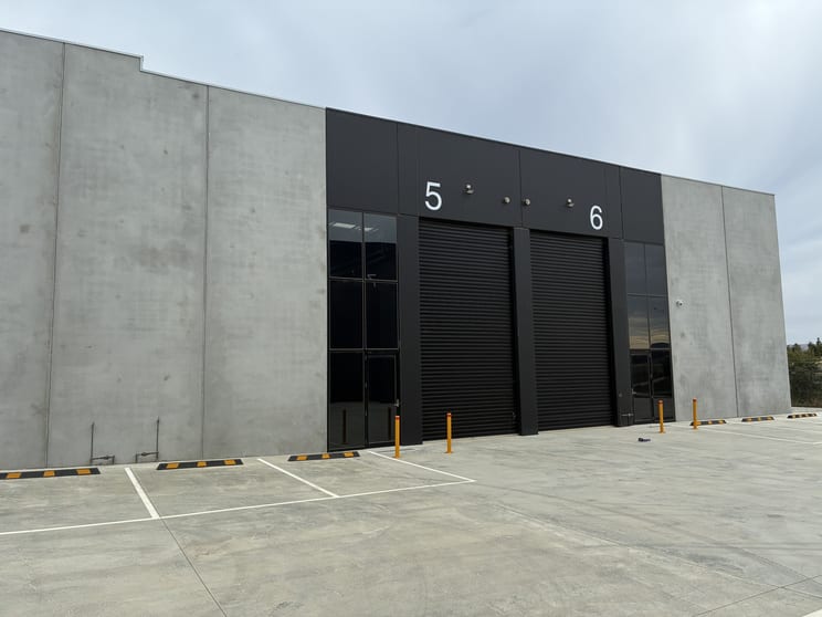Click to view all images 5/14 Concept Drive Delacombe VIC 3356 - Image 1