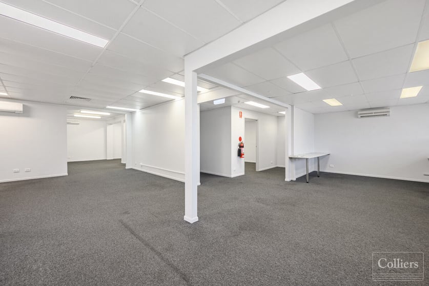 Click to view all images 2/199 Ingham Road West End QLD 4810 - Image 2