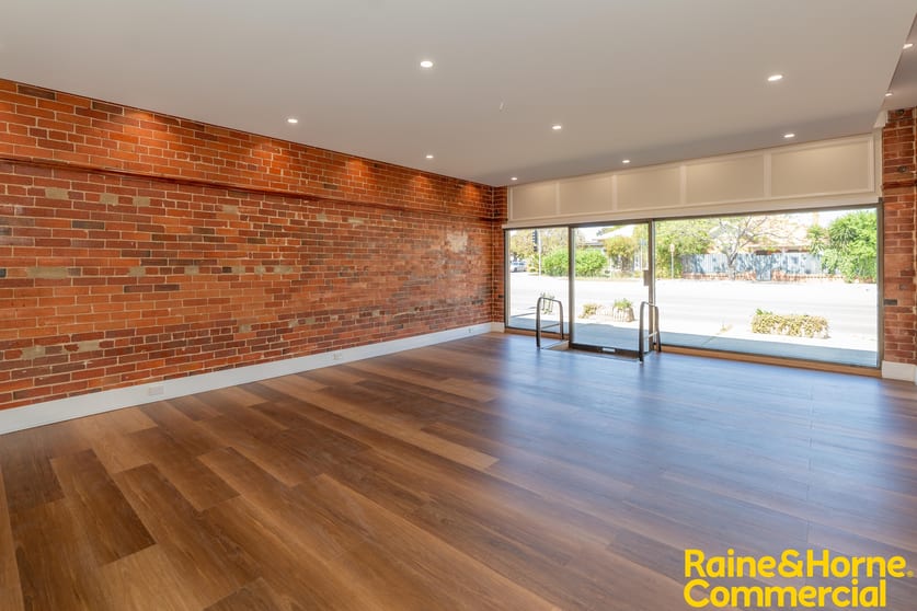 Click to view all images 235 Edward Street Wagga Wagga NSW 2650 - Image 3