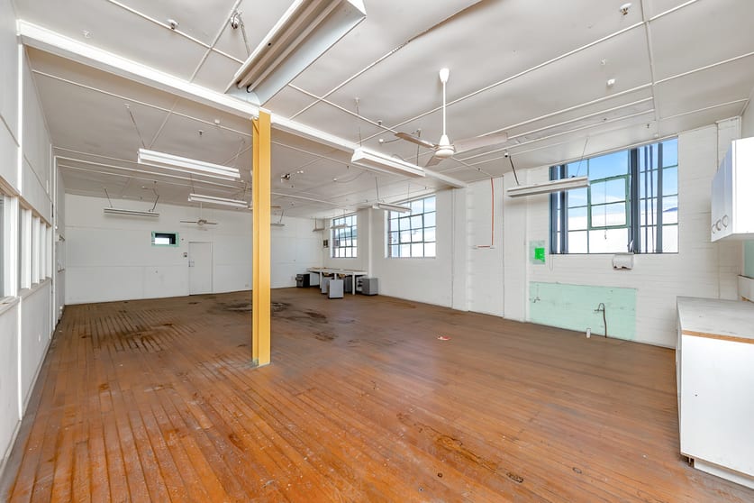 Click to view all images 56 Clyde Street Hamilton North NSW 2292 - Image 2