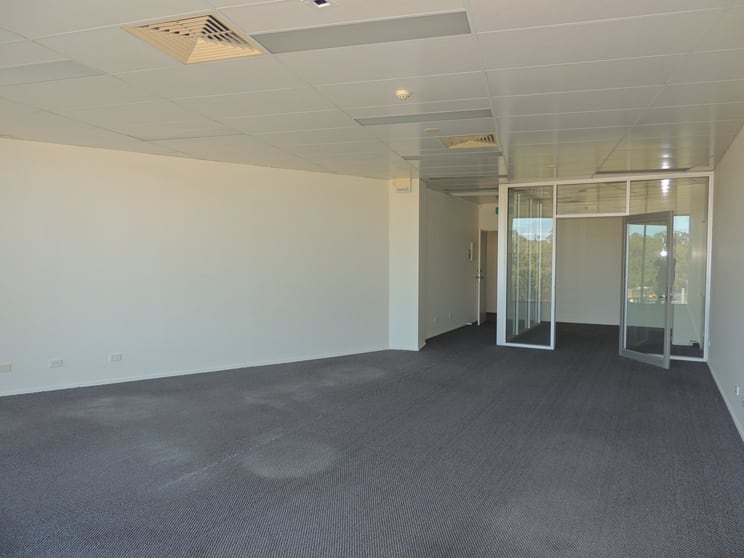 Click to view all images Suite 7/10 Burnside Road Ormeau QLD 4208 - Image 2
