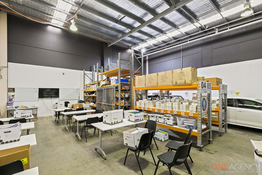 Click to view all images 3/22-26 Third Avenue Blacktown NSW 2148 - Image 3