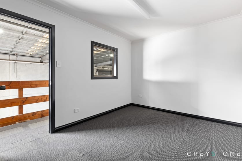 Click to view all images 5 Everaise Court Laverton North VIC 3026 - Image 3