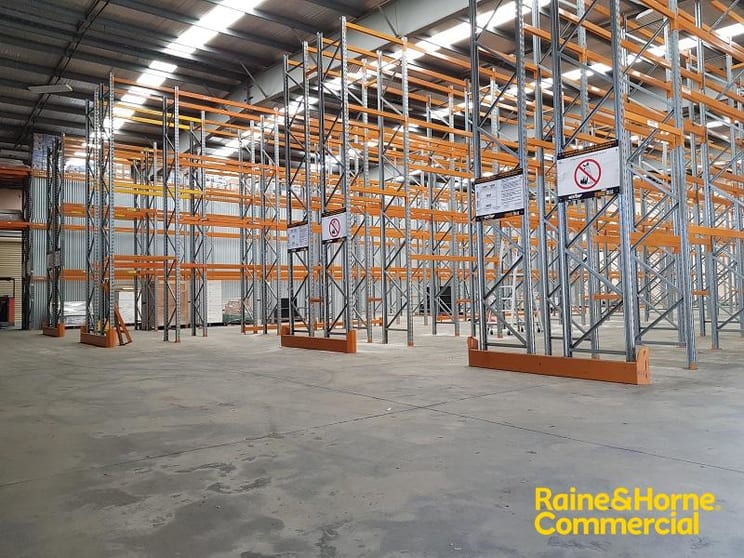 Click to view all images Unit 1A/1 Swaffham Road Minto NSW 2566 - Image 3