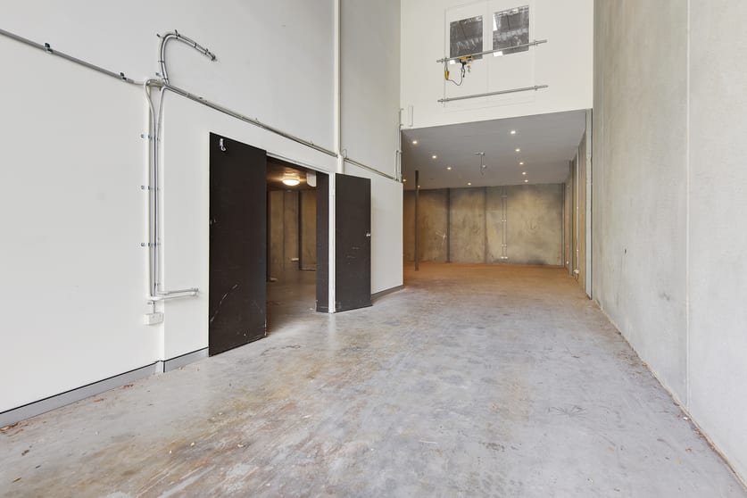 Click to view all images Unit 8/95 Burrows Road Alexandria NSW 2015 - Image 2