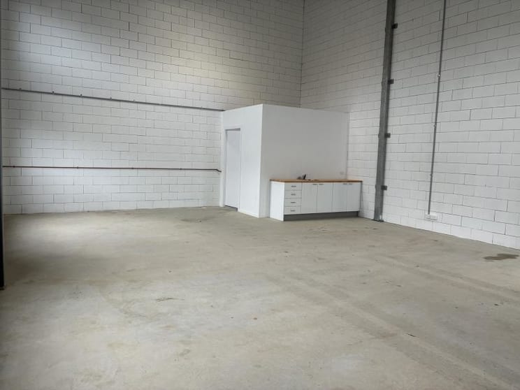 Click to view all images Unit 27/4 Colony Close Tuggerah NSW 2259 - Image 2
