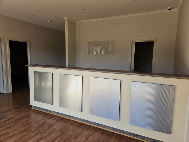 Click to view all images 41 Pine Avenue Mildura VIC 3500 - Image 2