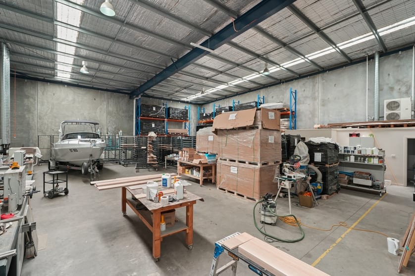 Click to view all images 2/26-28 Roberna Street Moorabbin VIC 3189 - Image 3