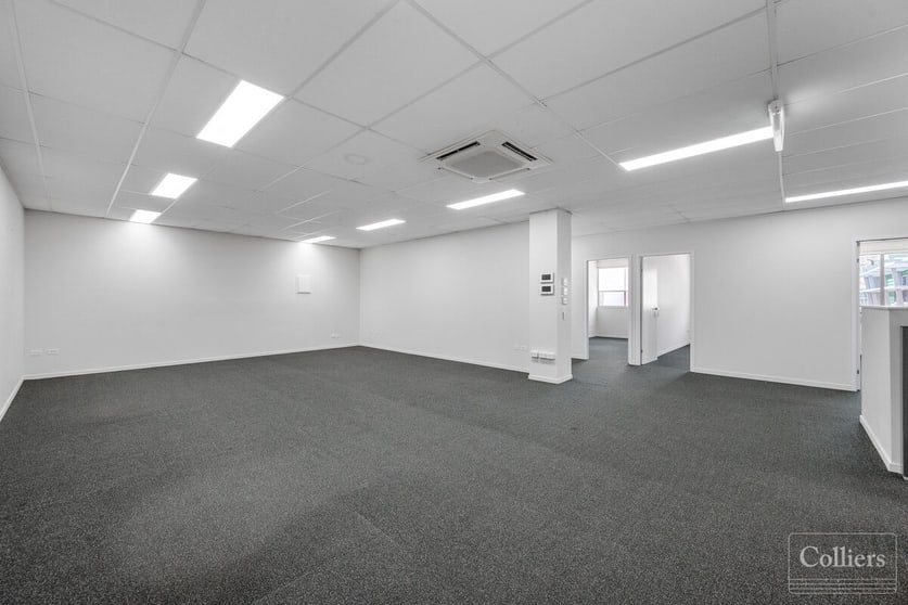 Click to view all images 25/547 Woolcock Street Mount Louisa QLD 4814 - Image 3
