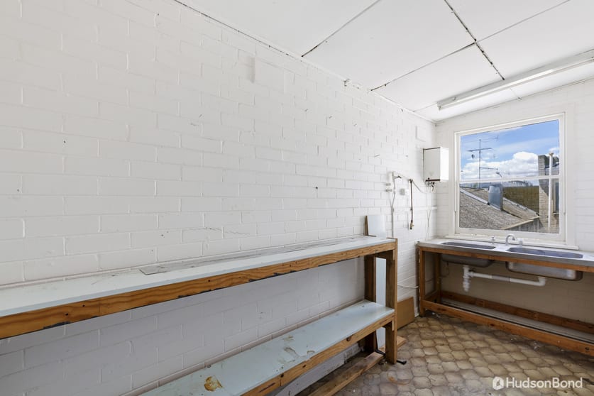 Click to view all images 2-14 Wells Street Frankston VIC 3199 - Image 3