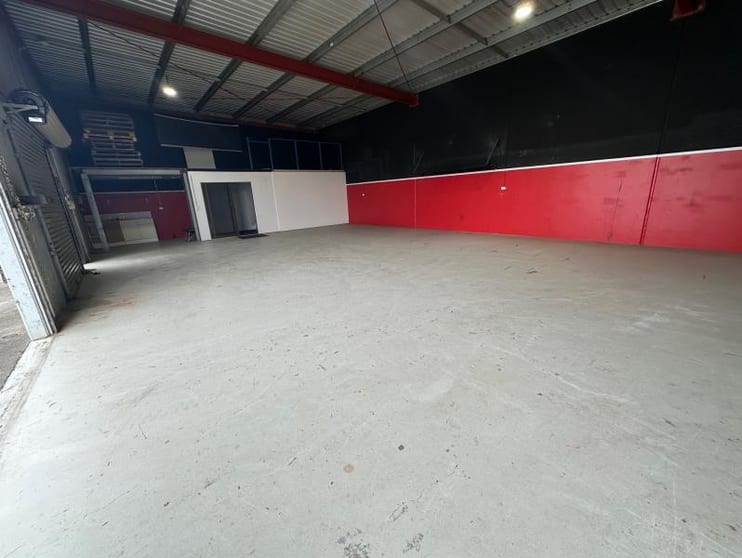 Click to view all images Unit 3/10 Huntingdale Drive Thornton NSW 2322 - Image 3