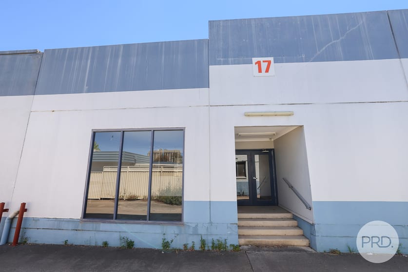 Click to view all images Unit 17/84-92 Barnes Street Tamworth NSW 2340 - Image 1