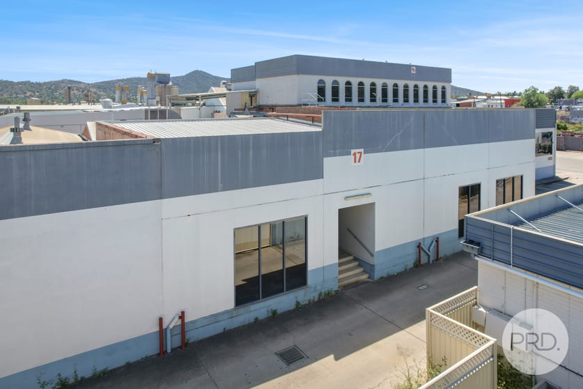 Click to view all images Unit 17/84-92 Barnes Street Tamworth NSW 2340 - Image 2