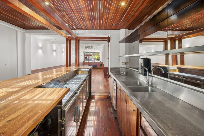 Click to view all images 318 Military Road Cremorne NSW 2090 - Image 3