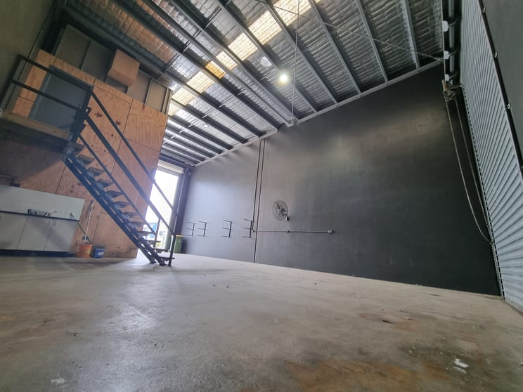 Click to view all images 11/55-57 Commerce Circuit Yatala QLD 4207 - Image 2