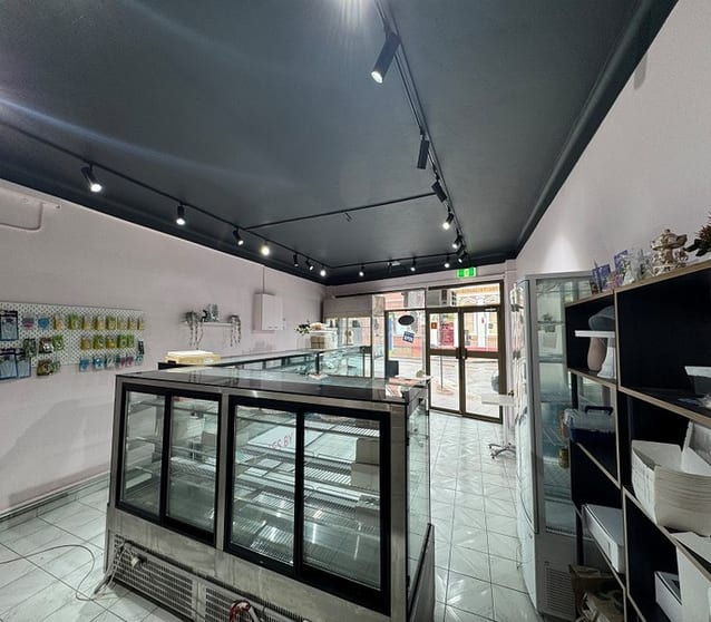 Click to view all images 18 Harris Street Fairfield NSW 2165 - Image 2