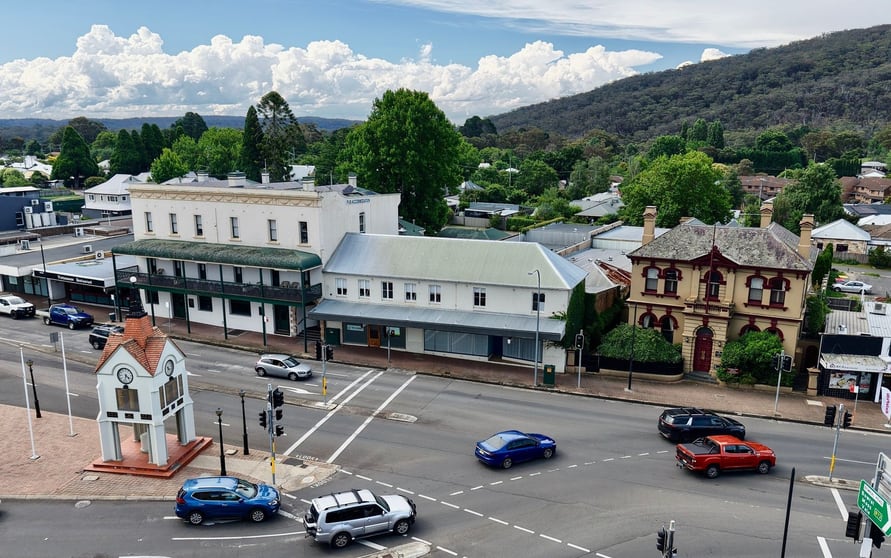 Click to view all images Mittagong NSW 2575 - Image 1