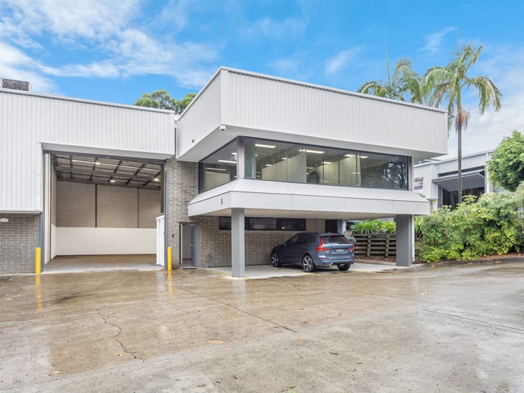 Click to view all images Unit 5/4 Gladstone Road Castle Hill NSW 2154 - Image 1