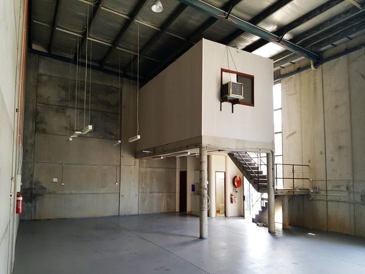 Click to view all images Unit 2/8 Kerr Road Ingleburn NSW 2565 - Image 3