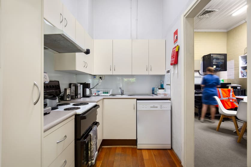 Click to view all images 4 Hudson Street Hamilton NSW 2303 - Image 3