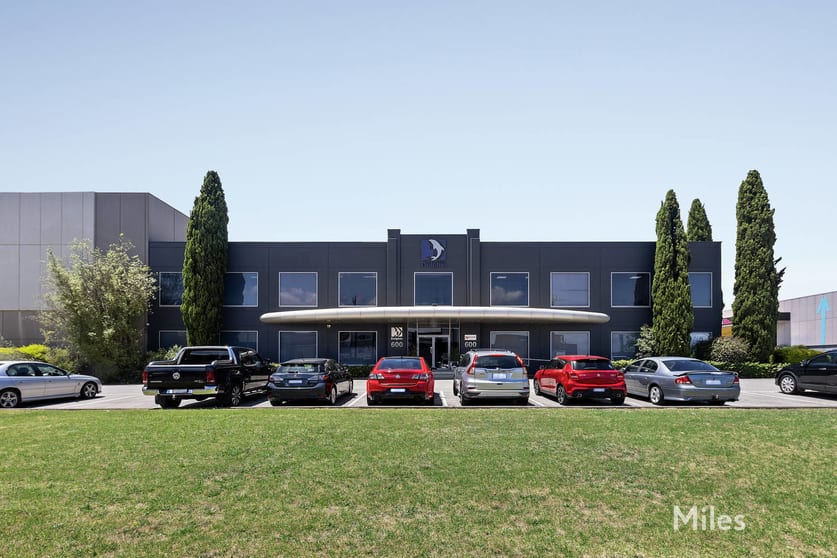 Click to view all images 600 Waterdale Road Heidelberg West VIC 3081 - Image 3