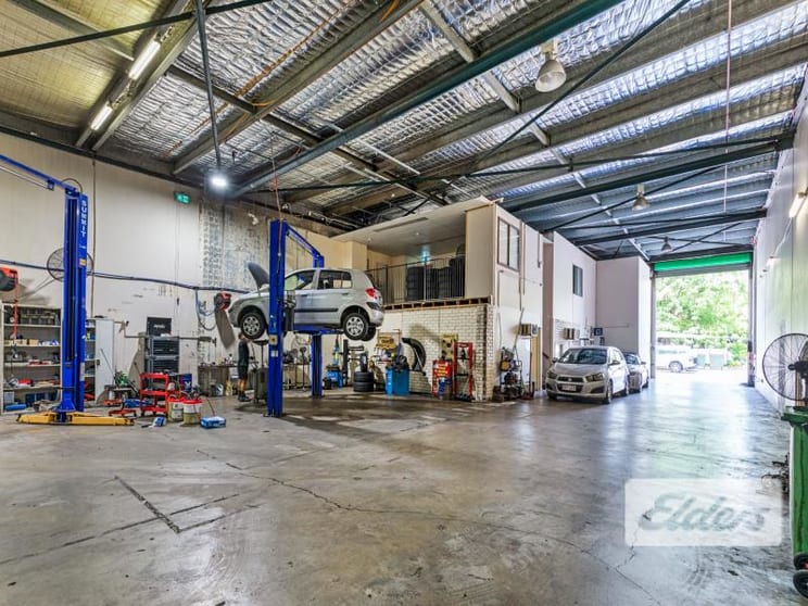 Click to view all images 1/18 Bank Street West End QLD 4101 - Image 2