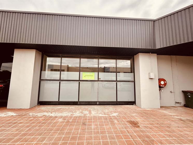 Click to view all images 5A/70 Mahoneys Road Thomastown VIC 3074 - Image 2