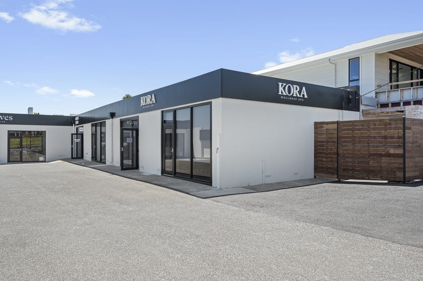 Click to view all images 1/47 Gulfview Road Christies Beach SA 5165 - Image 2
