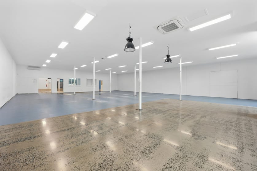 Click to view all images 4/10-12 South Link Dandenong South VIC 3175 - Image 2