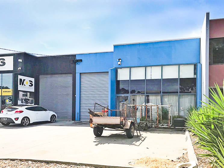 Click to view all images 20 Peninsula Boulevard Seaford VIC 3198 - Image 2