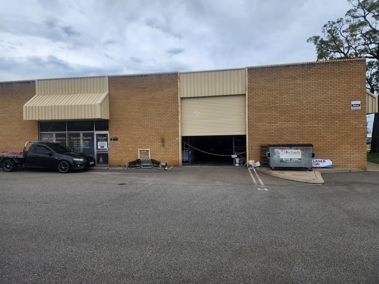 Click to view all images UNIT 7/48 Prindiville Drive Wangara WA 6065 - Image 3