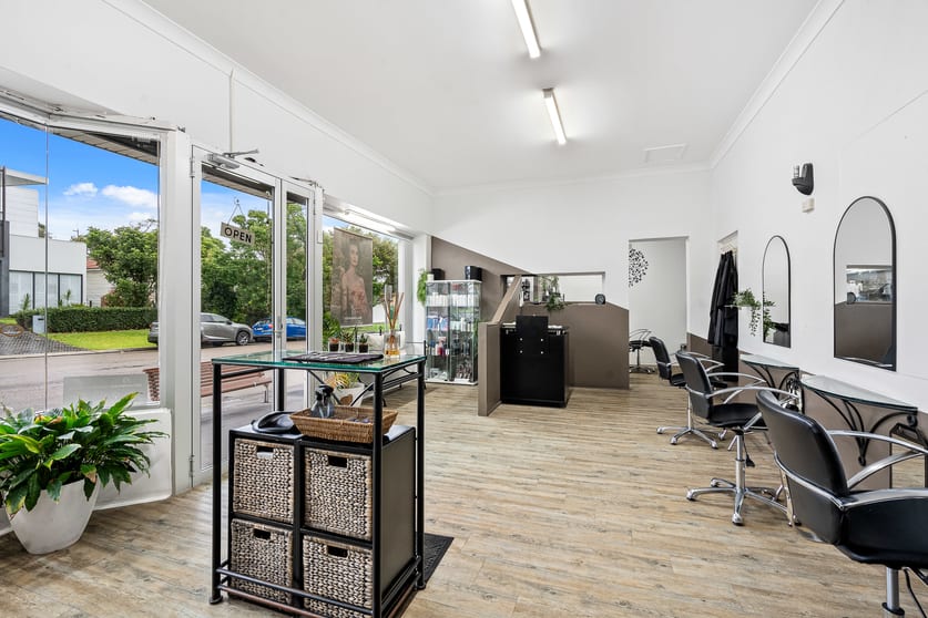 Click to view all images 57 Flinders Road Woolooware NSW 2230 - Image 2